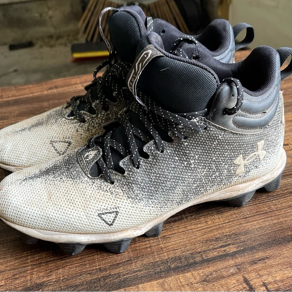 Under armor cleats lock down - Picture 2 of 5